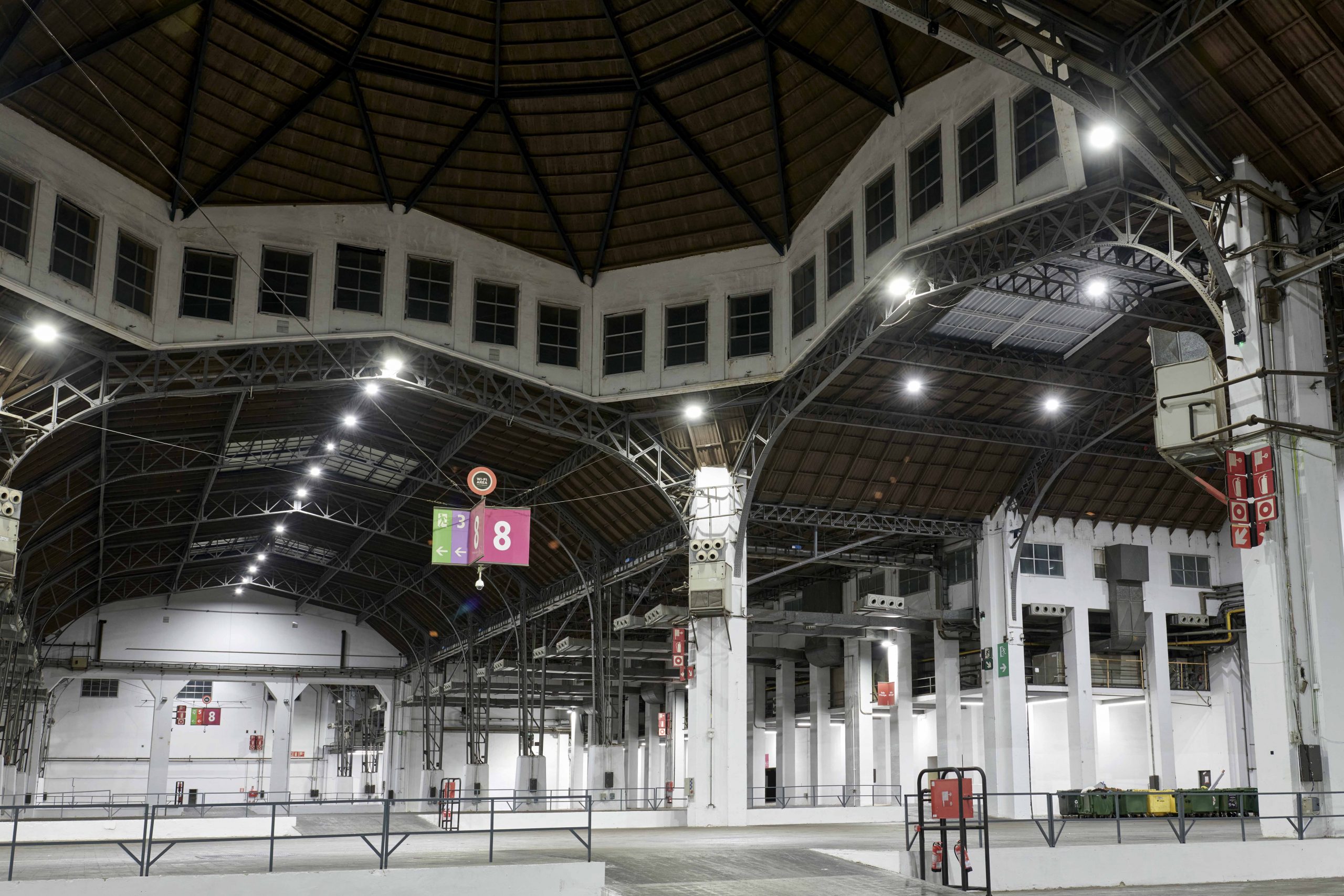 Iluminación pabellón 8 Fira Internacional de Barcelona Carandini_2
