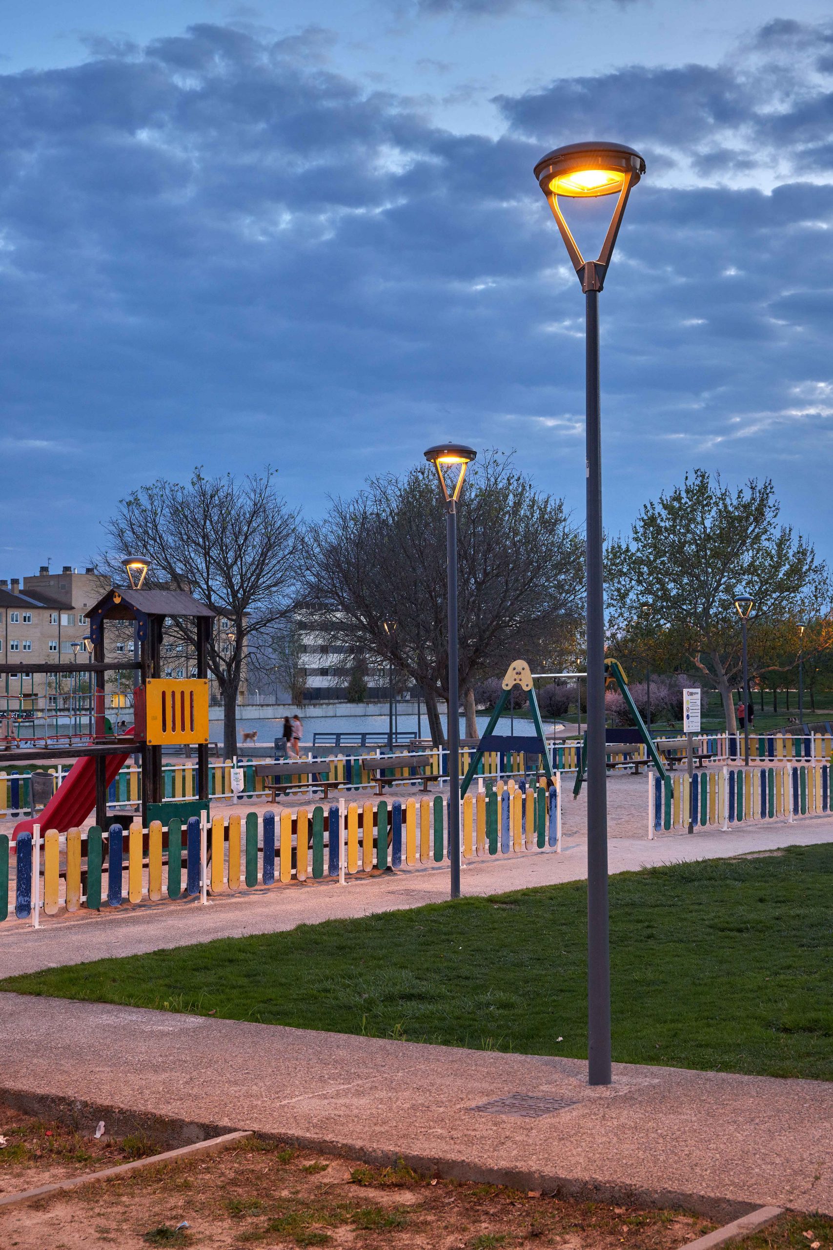 Iuminación eficiente LED parque Zaragoza Carandini_3