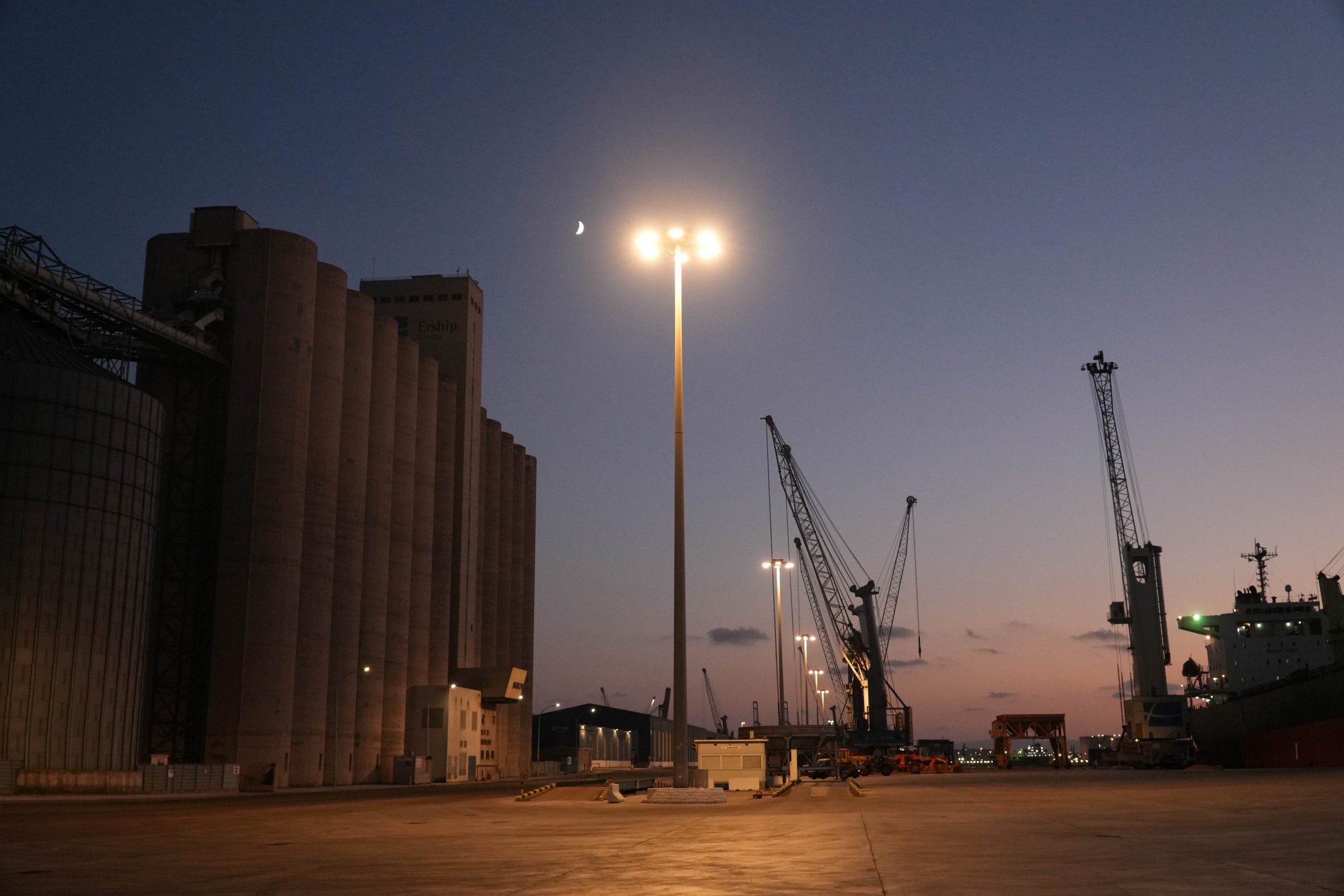 Proyecto alumbrado Port Tarragona LED Carandini