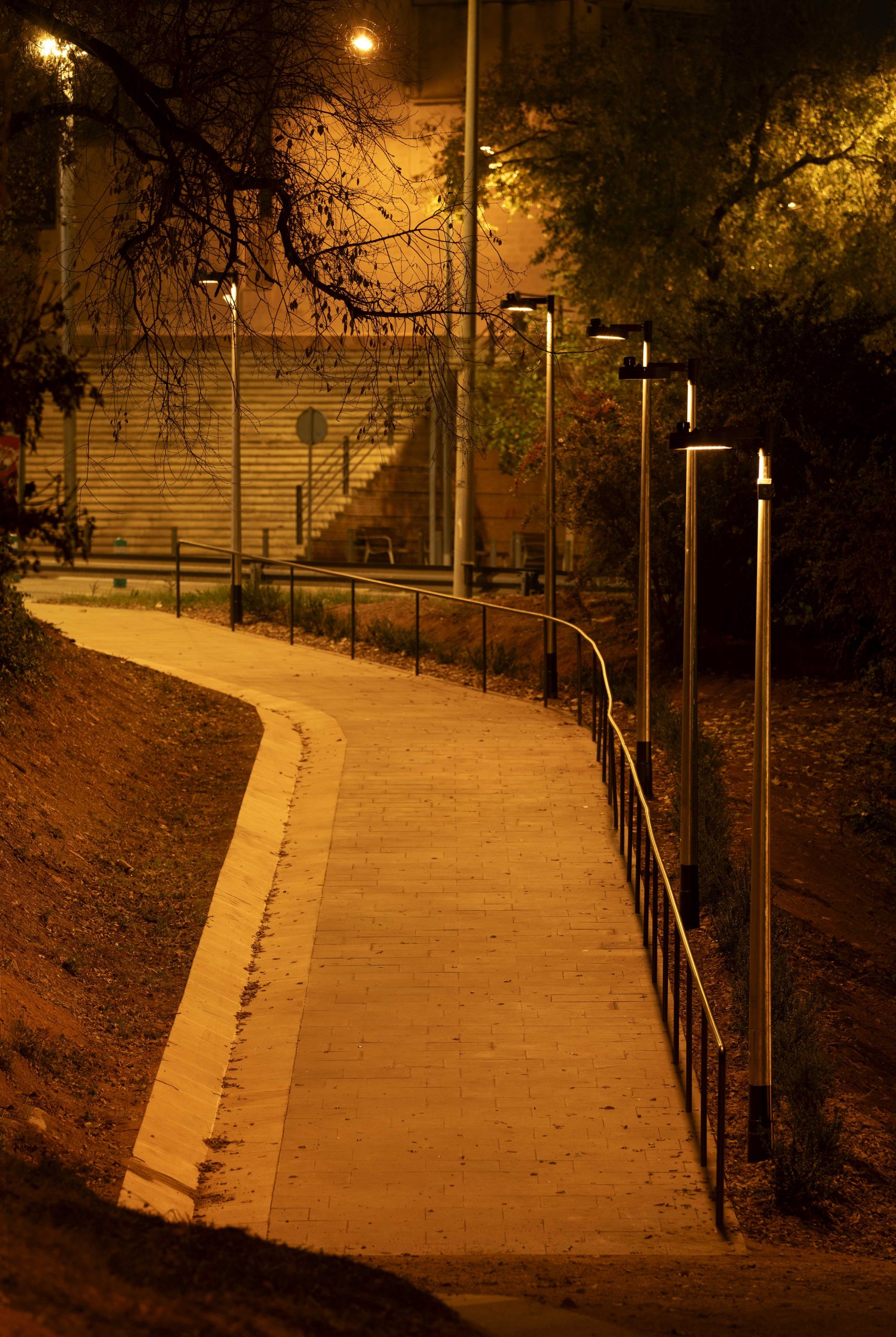 Iluminación dinámica conectada Parc del Molinet Barcelona alumbrado Carandini6